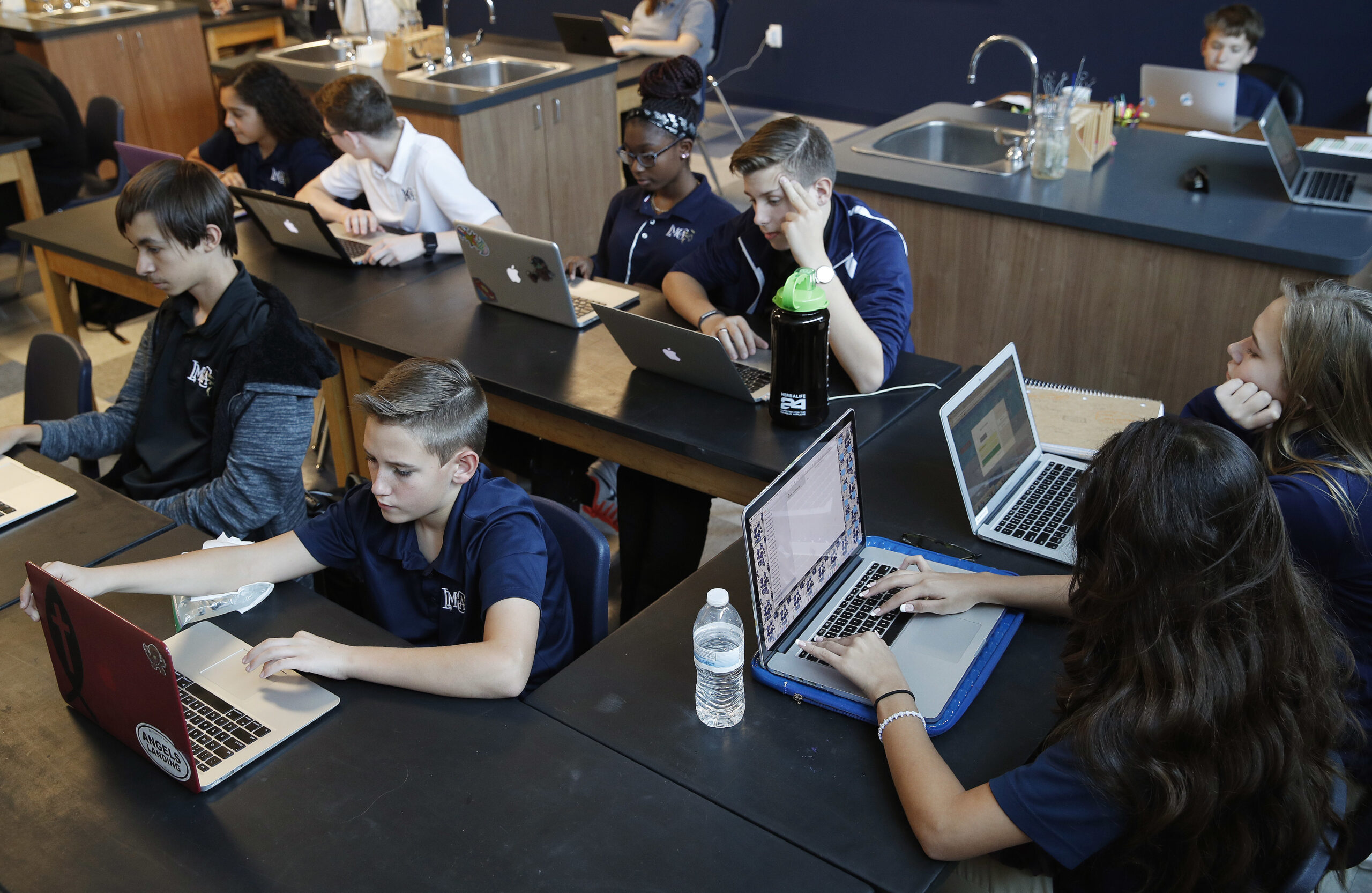As Wisconsin teachers grapple with artificial intelligence, Trump order calls for AI to be taught in schools